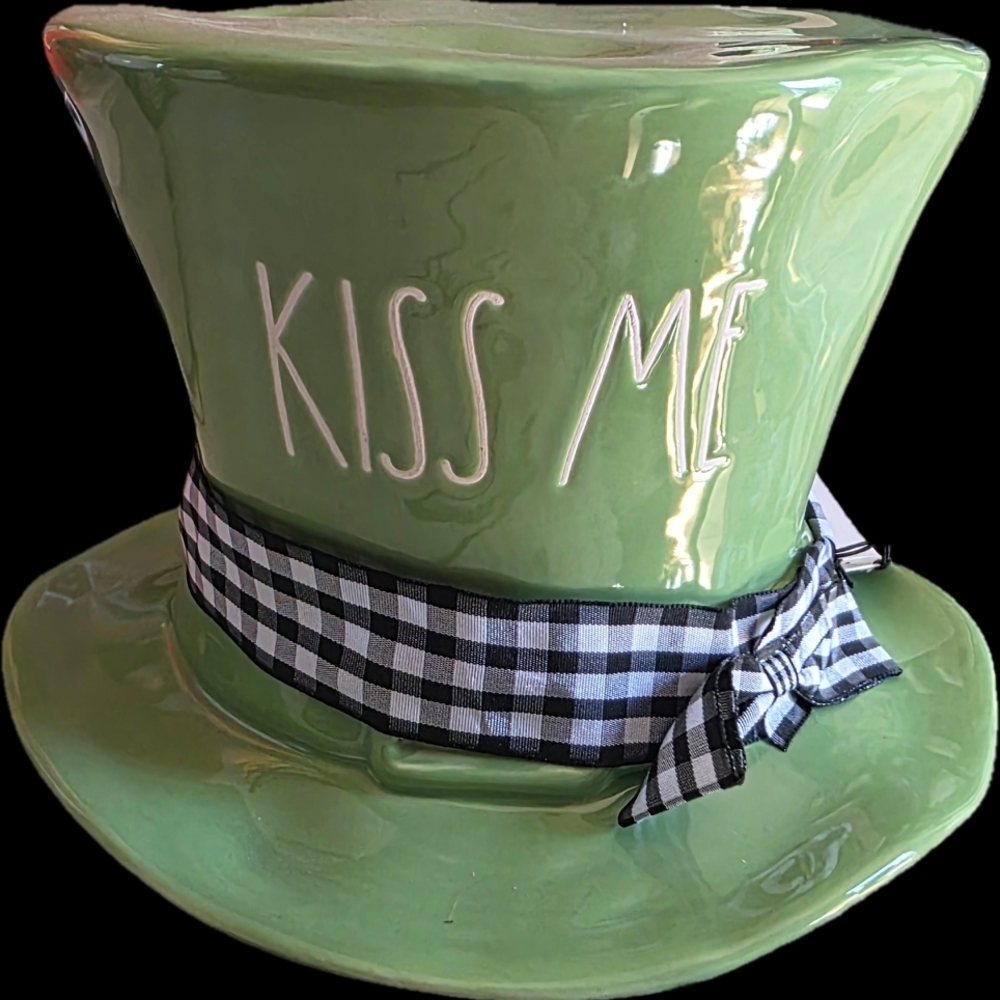 Rae Dunn Green Ceramic Top Hat Planter with 'KISS ME' Script